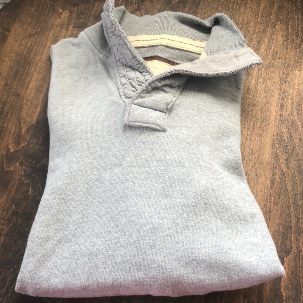 Hollister pullover